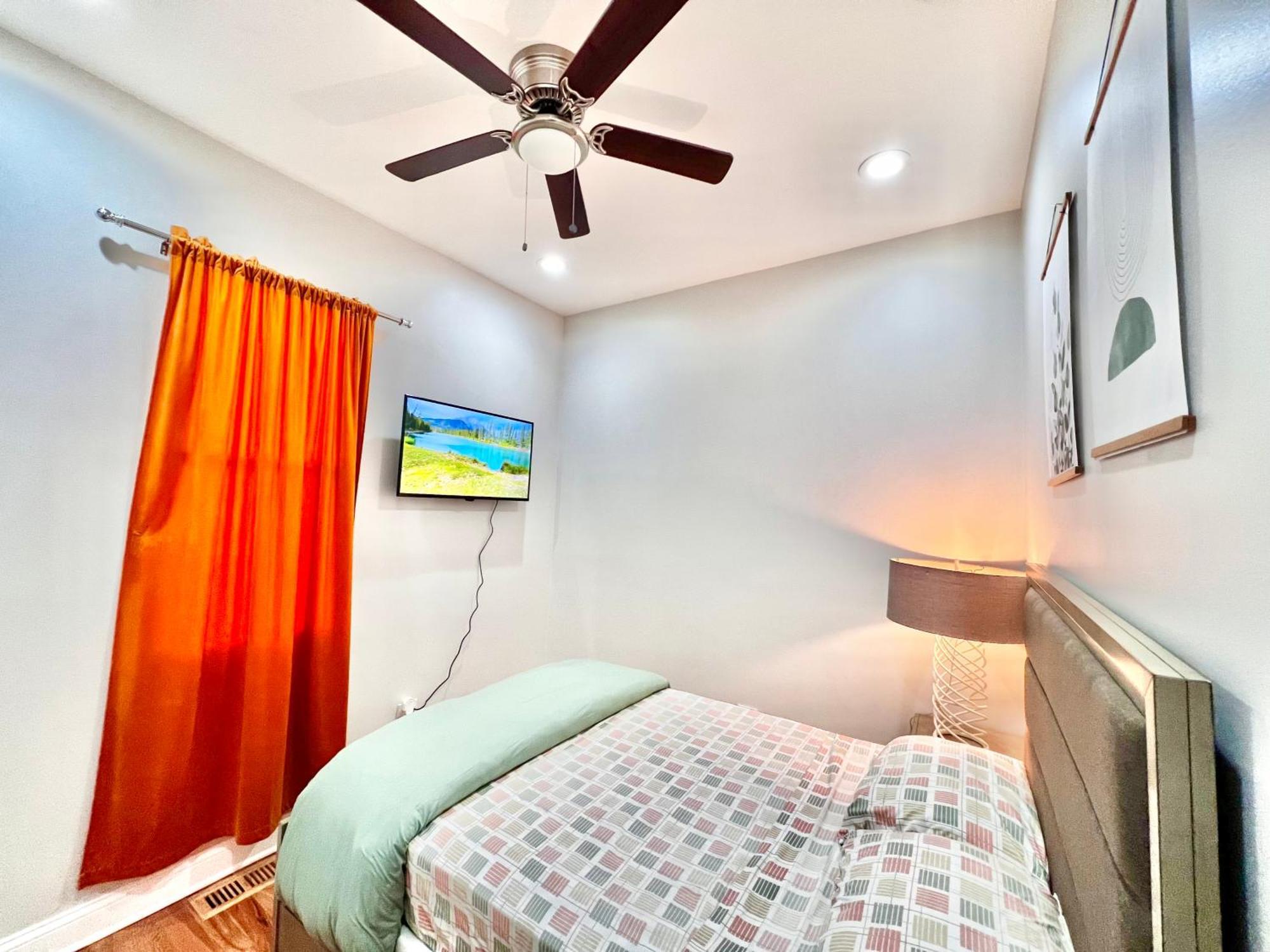 Lux Apt In Bronzeville, Min From Downtown-Rsv Now! شيكاغو المظهر الخارجي الصورة