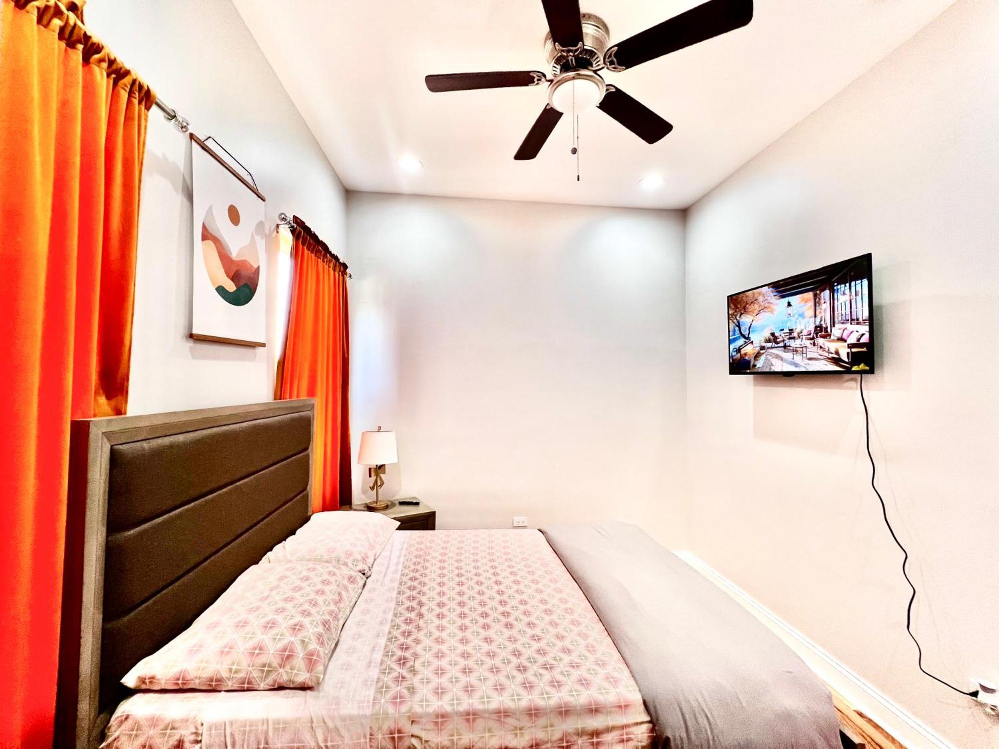 Lux Apt In Bronzeville, Min From Downtown-Rsv Now! شيكاغو المظهر الخارجي الصورة